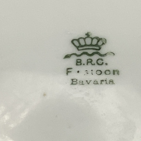 Vintage Fruit Plate and Four Fruit Bowls - Picture 12 of 16